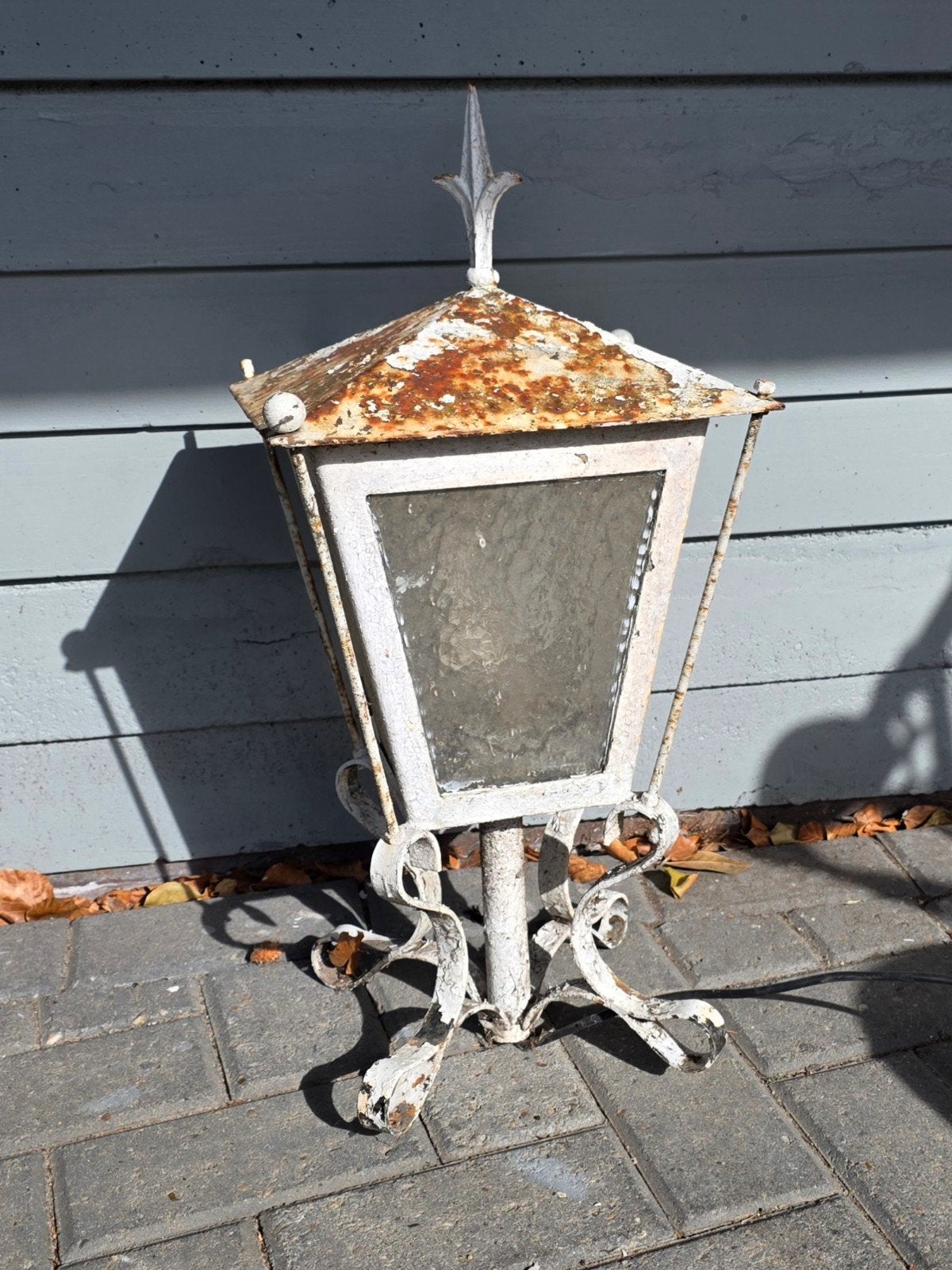 Antieke gietijzeren buitenlamp - opknapper, Ophalen of Verzenden