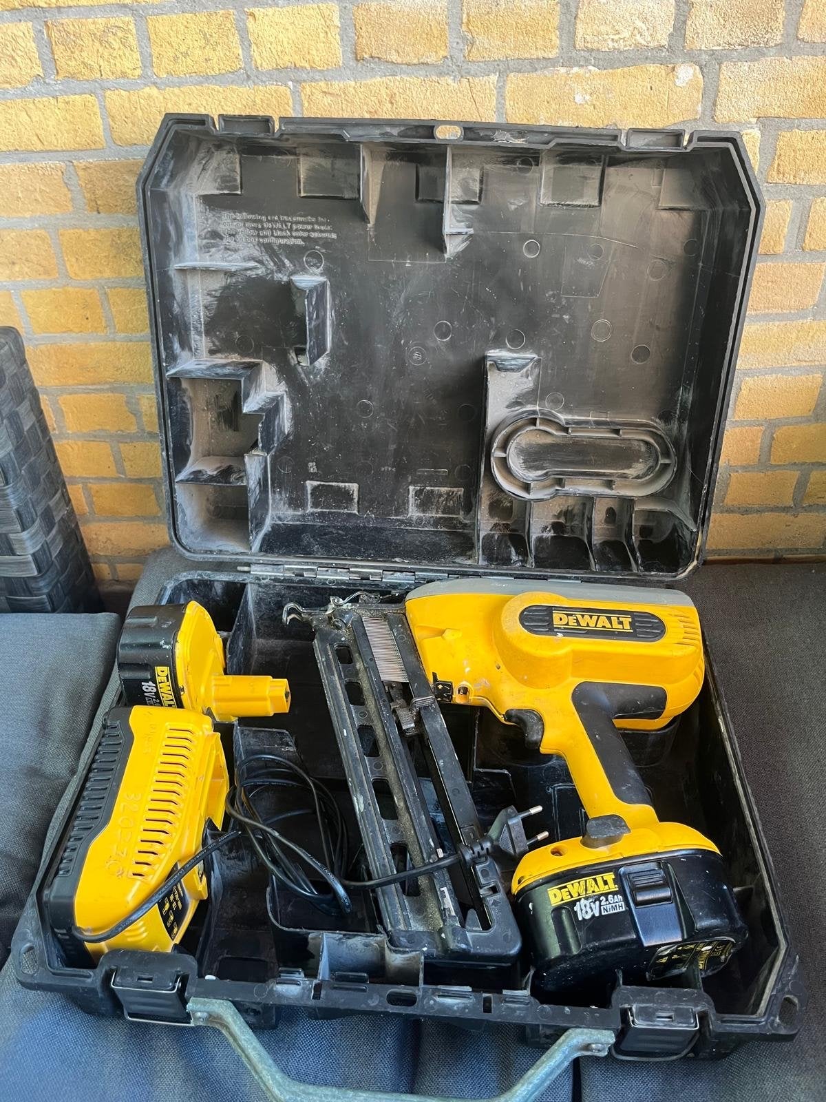 De Walt Tacker/Nietmachine 18V met Accu en Oplader, Ophalen, Gebruikt, Tacker/nietmachine, DeWalt