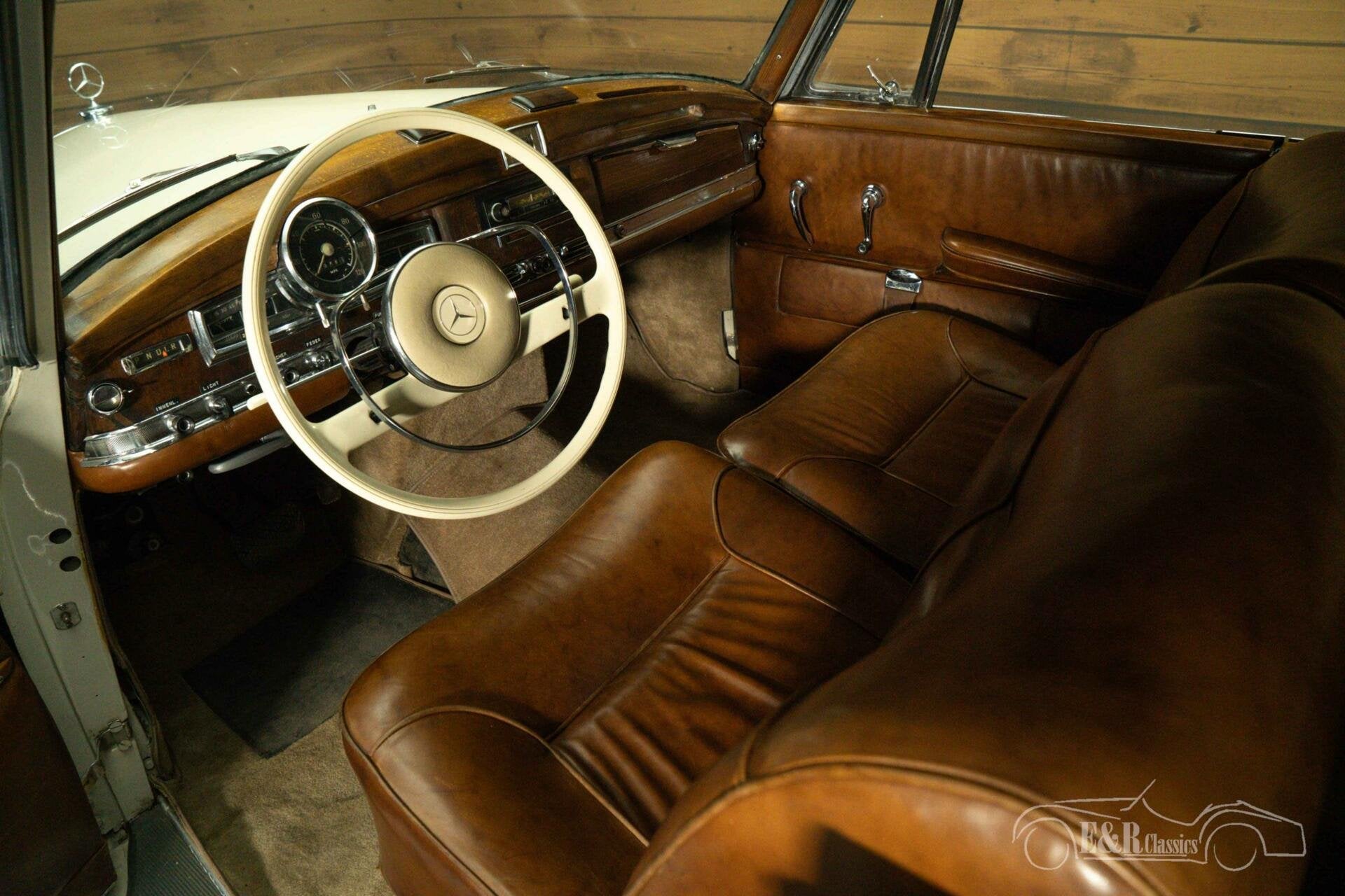 Mercedes-Benz 300 Adenauer | Slechts 3077 Gebouwd | 1961, Auto's, Achterwielaandrijving, 4 stoelen, Sedan, 120 pk