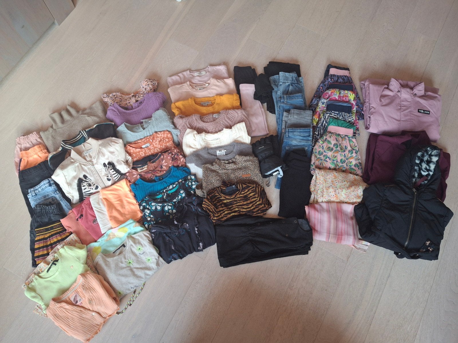 Groot kledingpakket meisje 110 oa Nono, Z8, Bnosy, like flo, Kinderen en Baby's, Kinderkleding | Maat 110, Gebruikt, Meisje, Setje