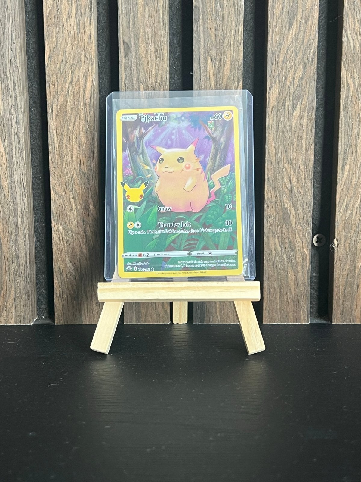 Pikachu Celebrations 25th Anniversary Pokémon Kaart, Ophalen of Verzenden, Zo goed als nieuw, Losse kaart