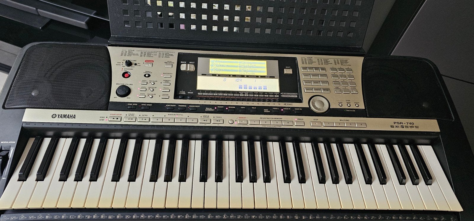 Yamaha PSR-740 Keyboard met standaard, Muziek en Instrumenten, Keyboards, Ophalen