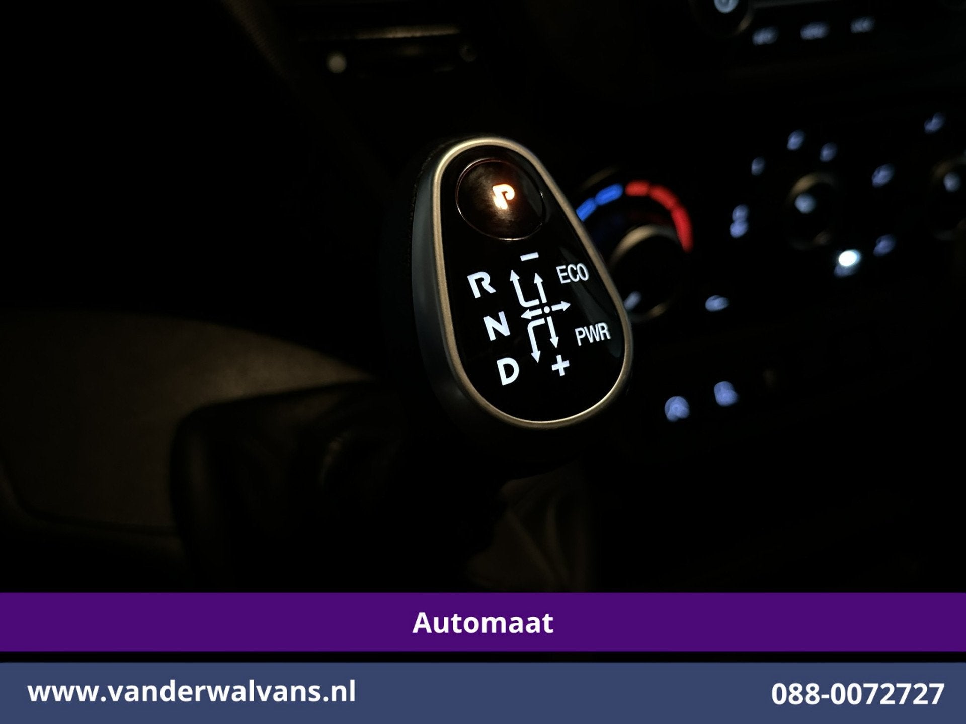 Iveco Daily 35S16 157pk Automaat 3500kg Trekhaak L3H2 Inrich, Auto's, Bestelauto's, Automaat, Gebruikt, Iveco, Wit