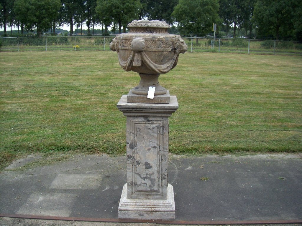 vaas op voet, Ophalen, Op voet