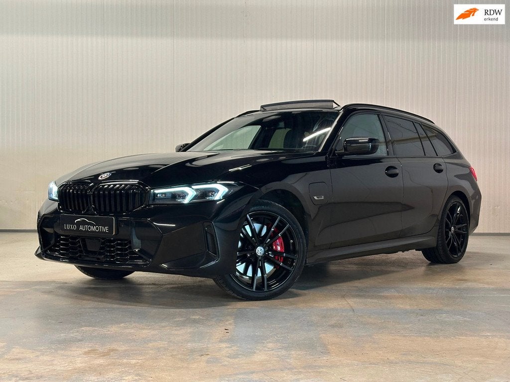 BMW 3-serie Touring 330e xDrive | PANO | HUD | HARMAN KARDON, Auto's, 1998 cc, Gebruikt, Euro 6, 4 cilinders