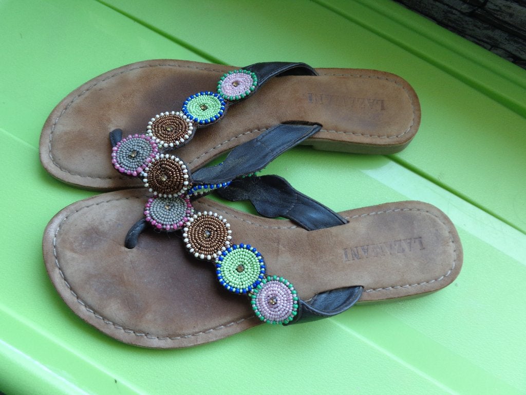 mooie damesteenslippers van Lazamani, maat 41, Kleding | Dames, Schoenen, Ophalen of Verzenden, Zo goed als nieuw, Slippers