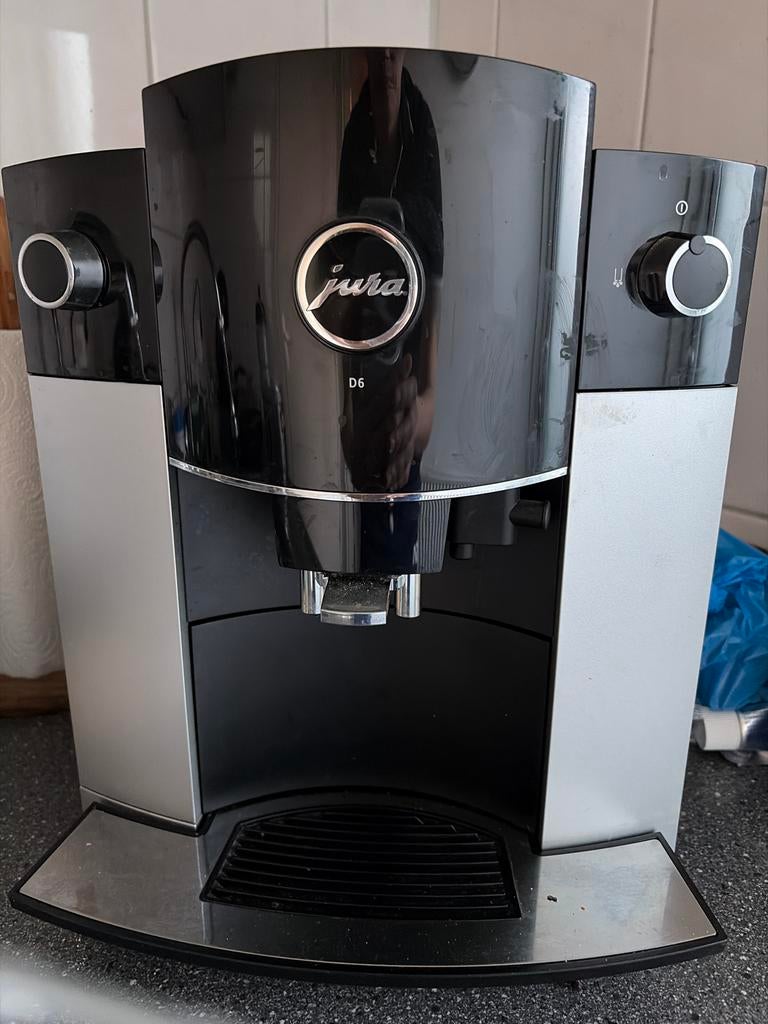 Jura D6 Koffiebonen Machine - Nieuw 3x gebruikt), Ophalen, Zo goed als nieuw, Koffiemachine, Koffiebonen