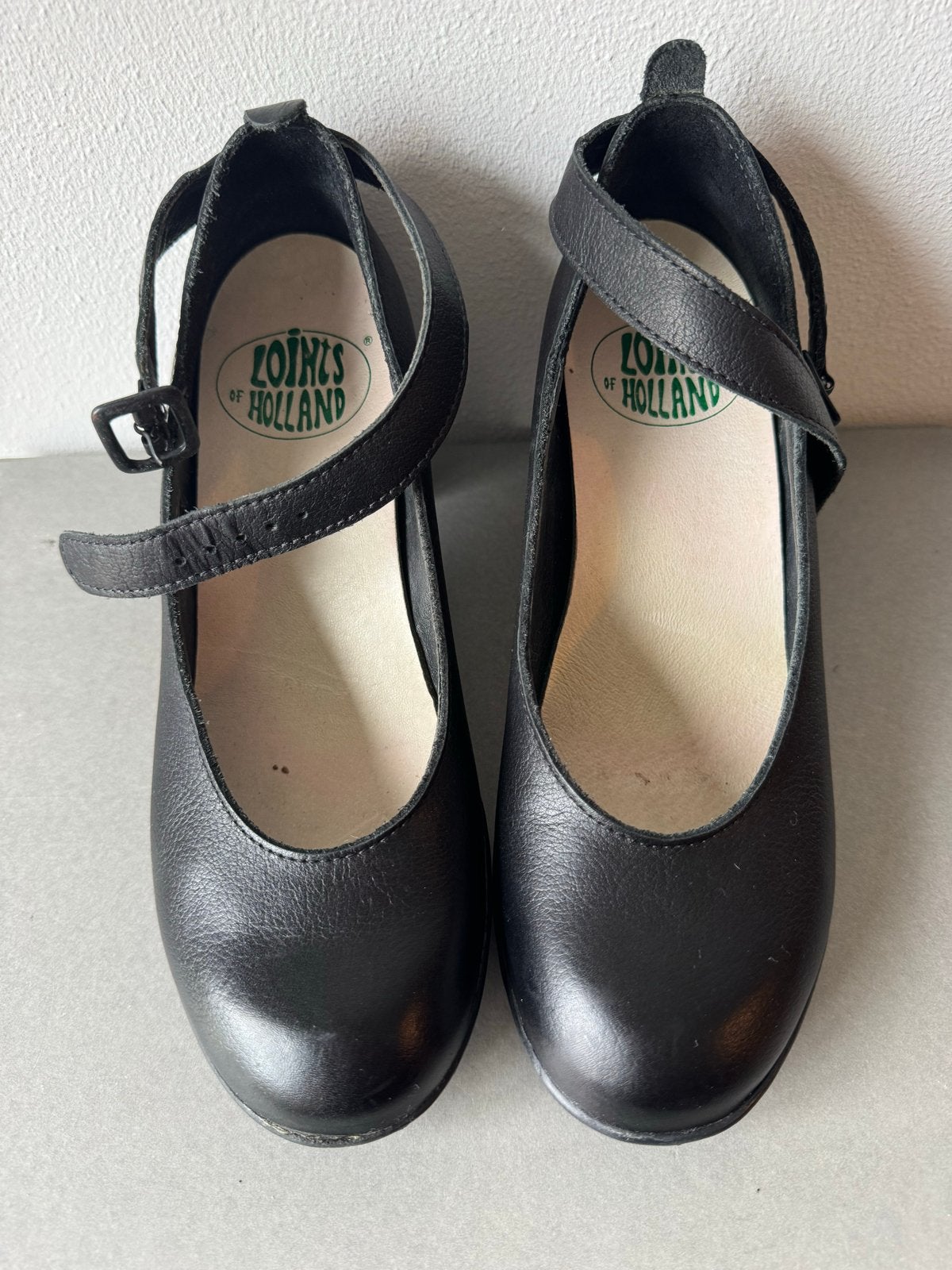 Zwarte LoINTS of Holland pumps met bandje - Maat 37, Ophalen of Verzenden, Zo goed als nieuw, Zwart, Pumps