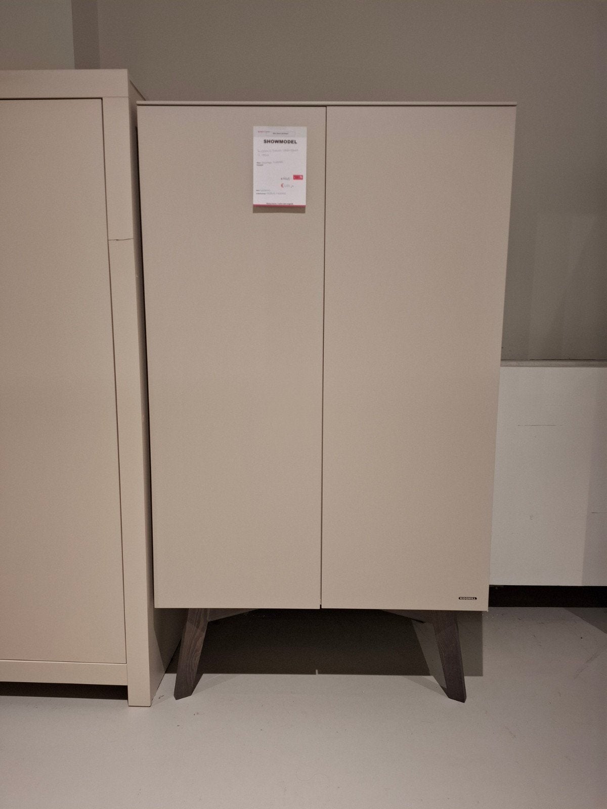 Kidsmill Sixties Kledingkast - Oatmeal / Walnoot, Ophalen, Kast, 50 tot 70 cm, 105 cm of meer