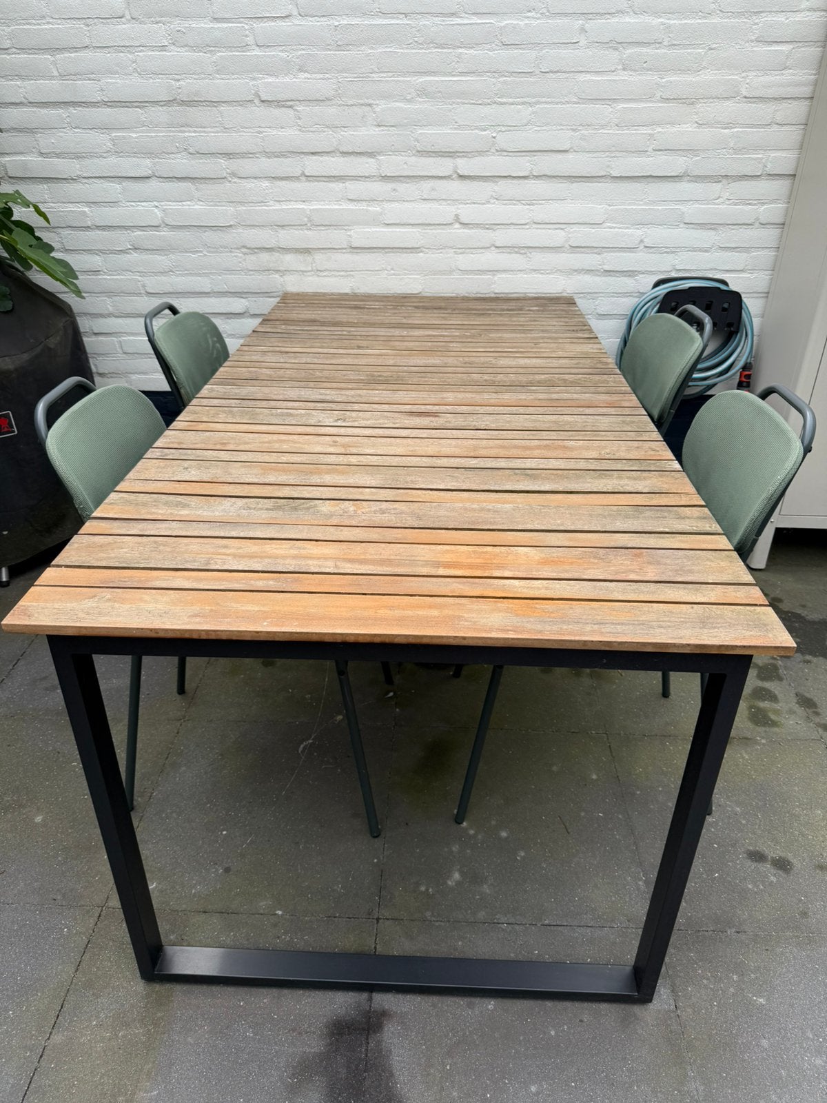 Tuintafel hout en staal 180x90 cm, Huis en Inrichting, Ophalen, Zo goed als nieuw