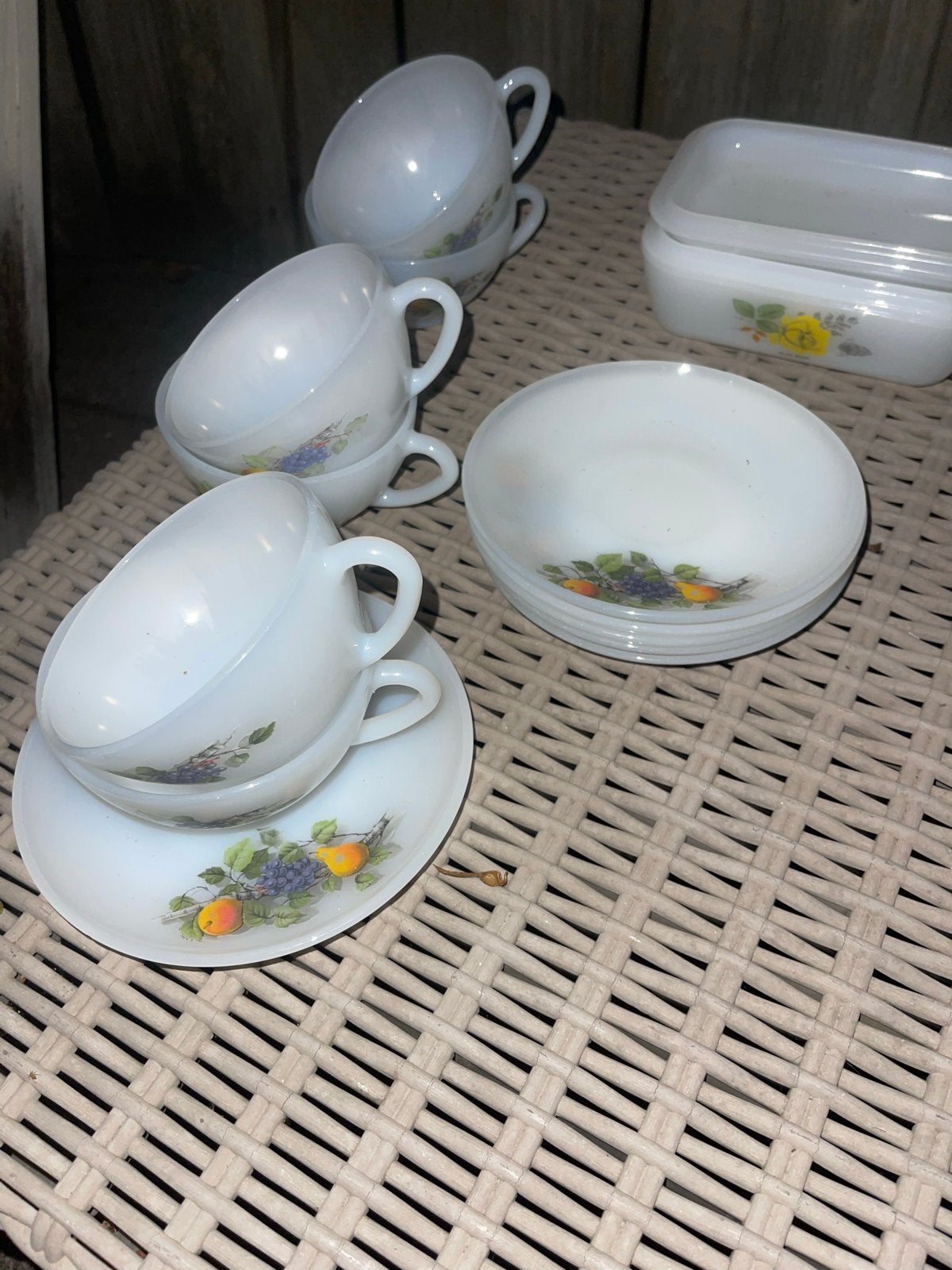 Arcopal Melkglas 6 soepkommen met schotels botervloot, Ophalen of Verzenden
