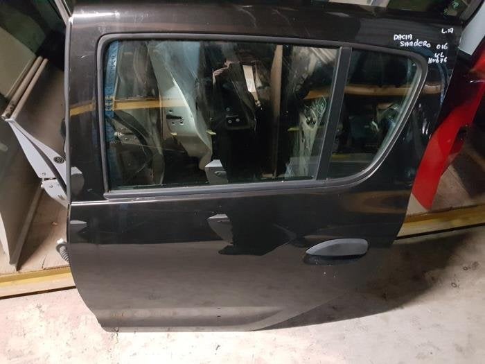Portier 4Deurs links-achter van een Dacia Sandero (NV676), Auto-onderdelen, Dacia, Gebruikt, -, Deur