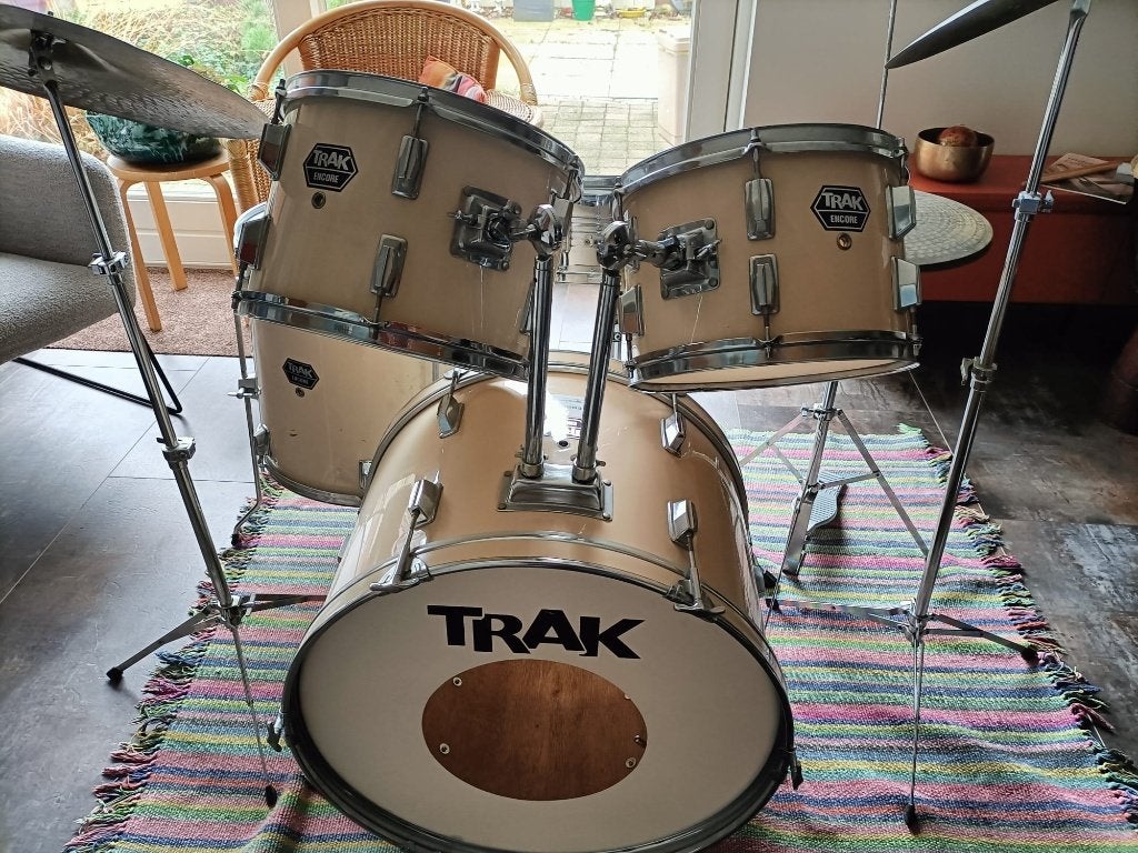 Trak drumstel met bekkens en pedalen, Ophalen, Gebruikt, Overige merken