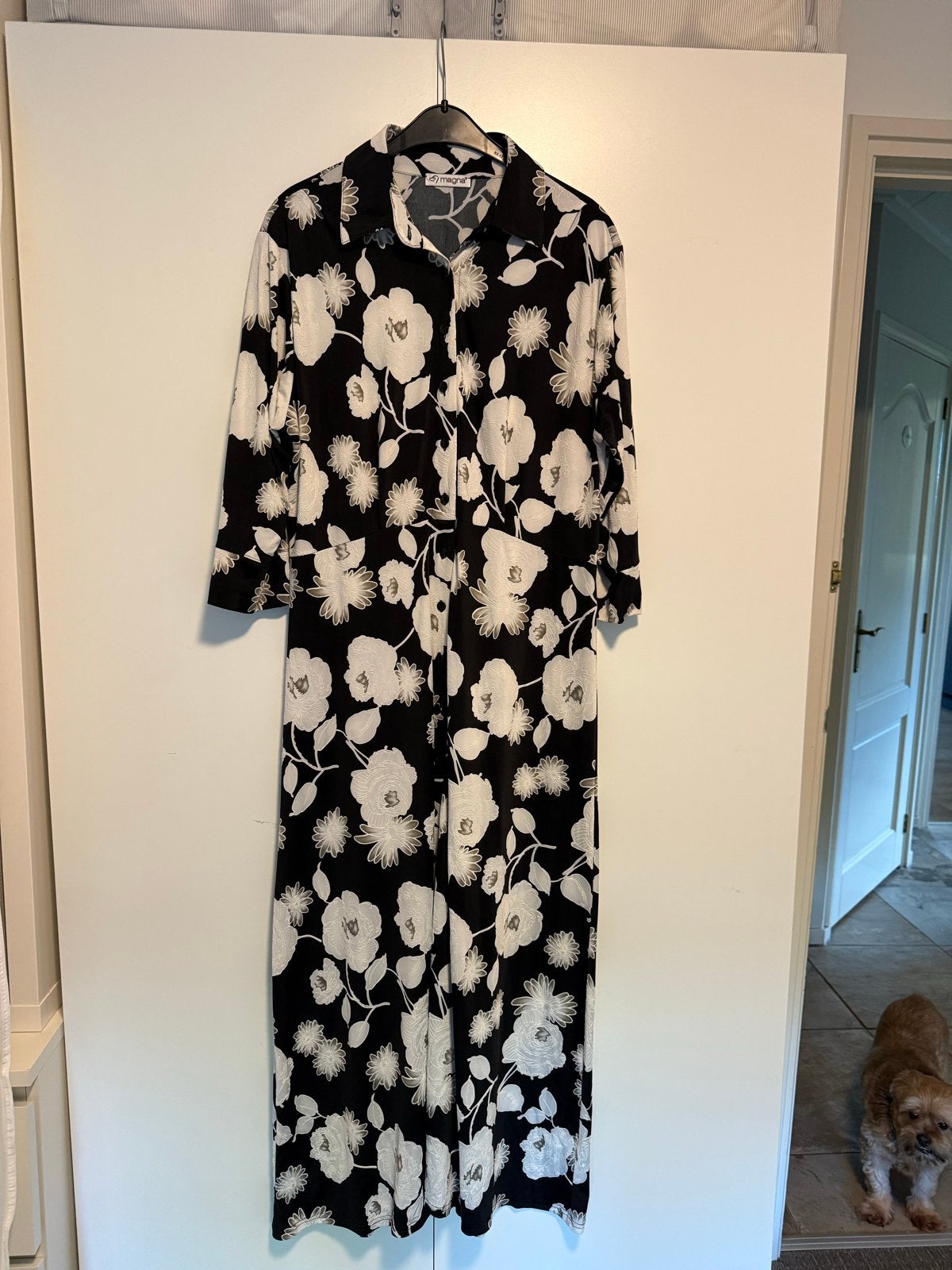 Magna Fashion Maxi Jurk Travelstof Zwart Wit Bloemen, Zwart, Maat 42/44 (L), Ophalen of Verzenden, Zo goed als nieuw