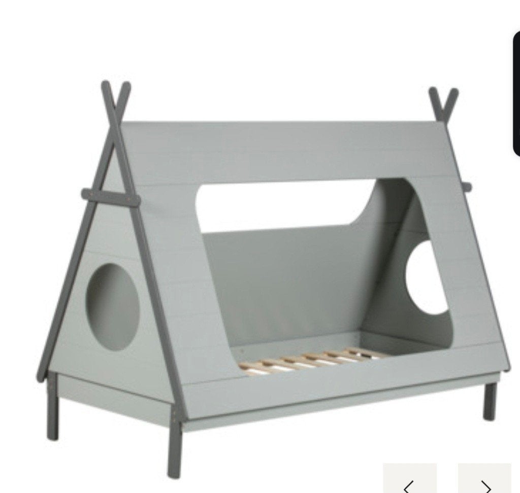 Kinderbed Tipi Huisbed Grijs met Lattenbodem en matras, Ophalen, 85 tot 100 cm, Gebruikt, Lattenbodem