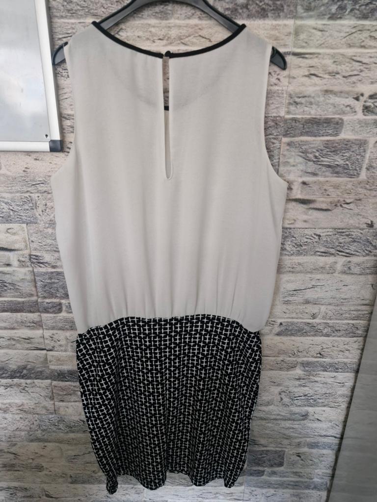 Wit zwarte jurk maat xl, Zwart, Maat 46/48 (XL) of groter, Onbekend, Ophalen of Verzenden