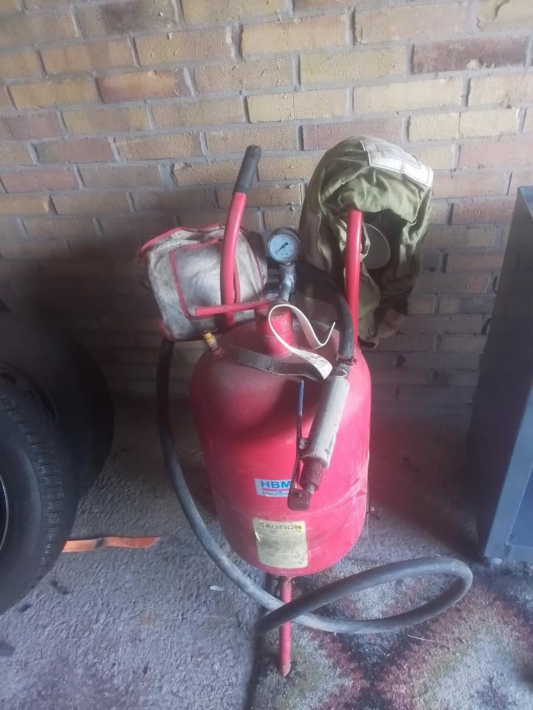 Zandstraal ketel 80 liter. met straal pistool en bescherming, 100 liter of meer, Ophalen of Verzenden