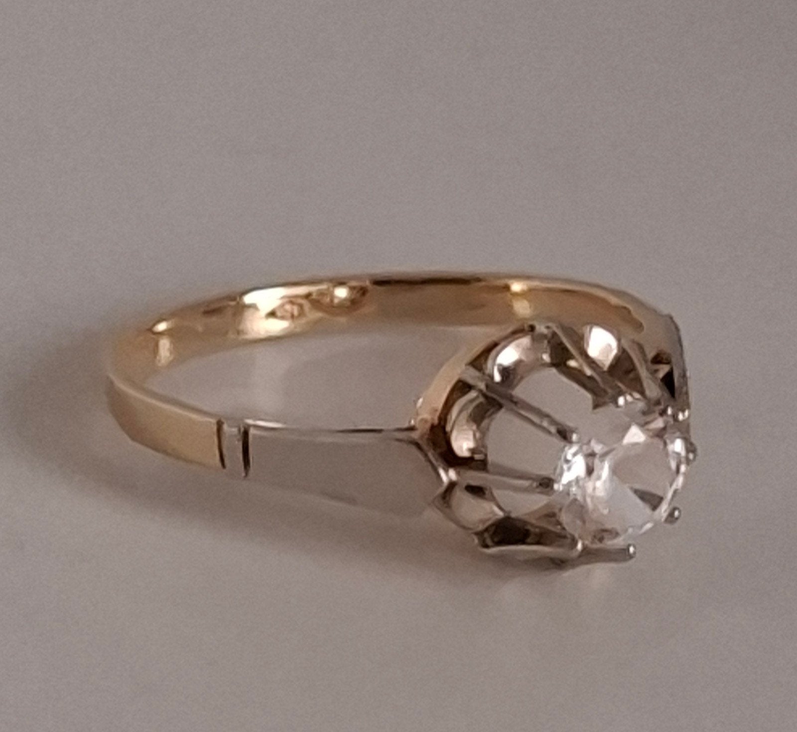 Mooie gouden ring 14 karaat mt 17,6 bicolor 2,38 gram, Ophalen of Verzenden, 17 tot 18, Goud, Goud