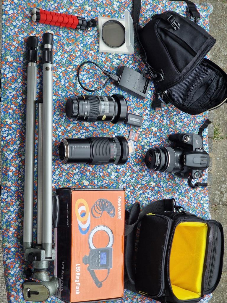 Sony A390 DSLR camera + tele/(macro) lens + toebehoren, Verzenden, Gebruikt