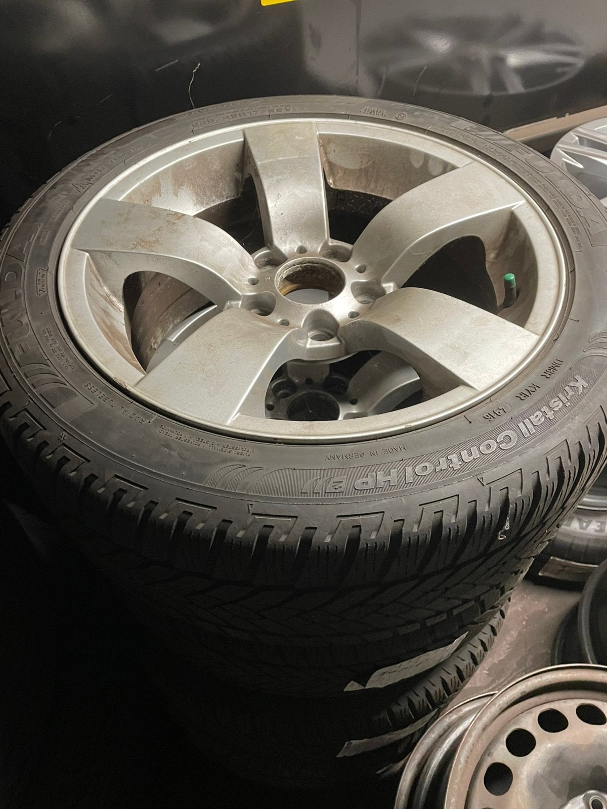 Bmw e60 velgen met winterbanden, Ophalen, Banden en Velgen, 17 inch, Winterbanden