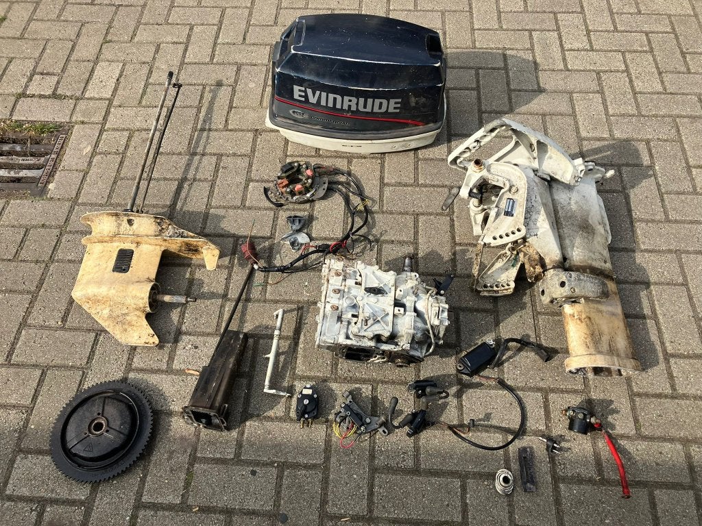 Evinrude Johnson 25 30 35 pk 2 takt buitenboordmotor onderde, Watersport en Boten, Accessoires en Onderhoud, Gebruikt, Motor en Techniek