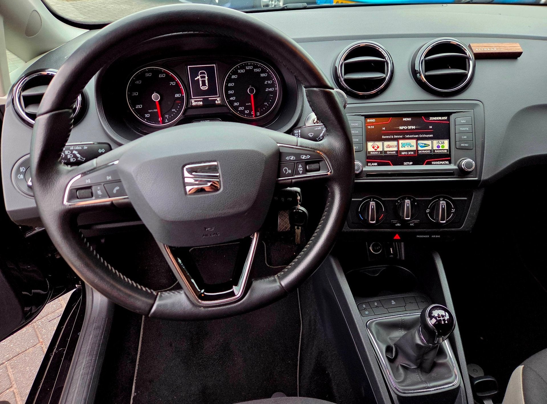 SEAT IBIZA ST 1.0 TSI Style LED | PDC | Touchscreen, Auto's, Voorwielaandrijving, Stof, Origineel Nederlands, Handgeschakeld