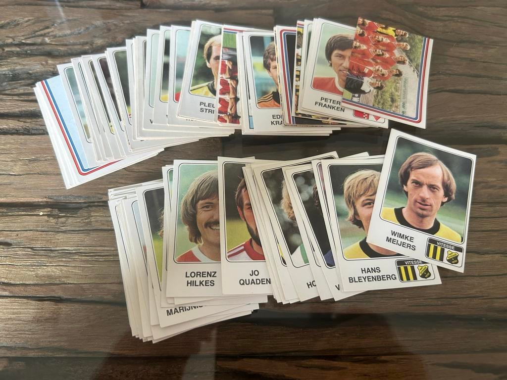Diverse Panini Voetbal 79 stickers te koop of te ruil, Ophalen of Verzenden, Zo goed als nieuw, Overige sporten, Poster, Plaatje of Sticker