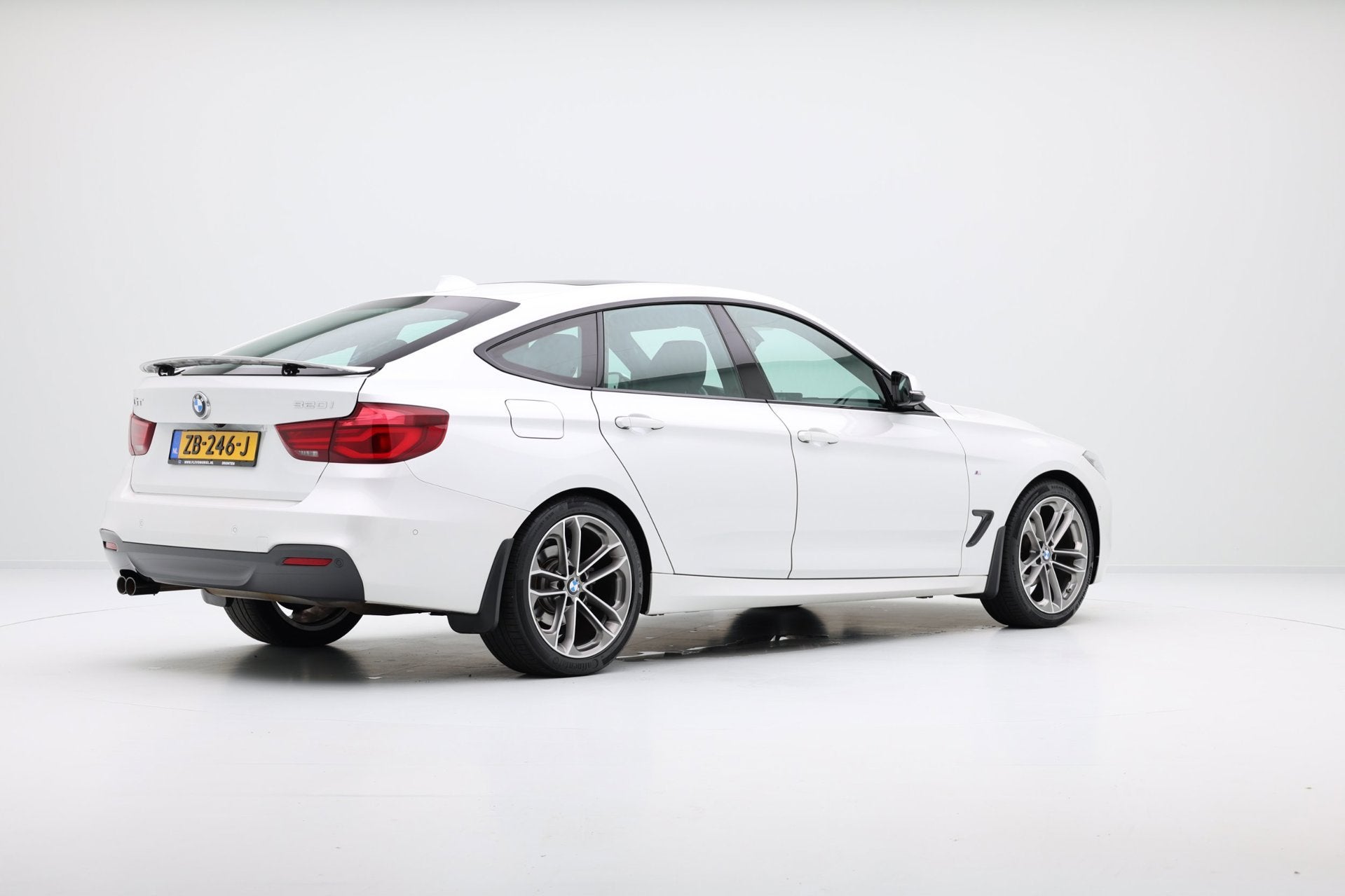 BMW 3-serie Gran Turismo 320i High Executive Edition Aut. HU, Auto's, Automaat, 1998 cc, Achterwielaandrijving, Gebruikt