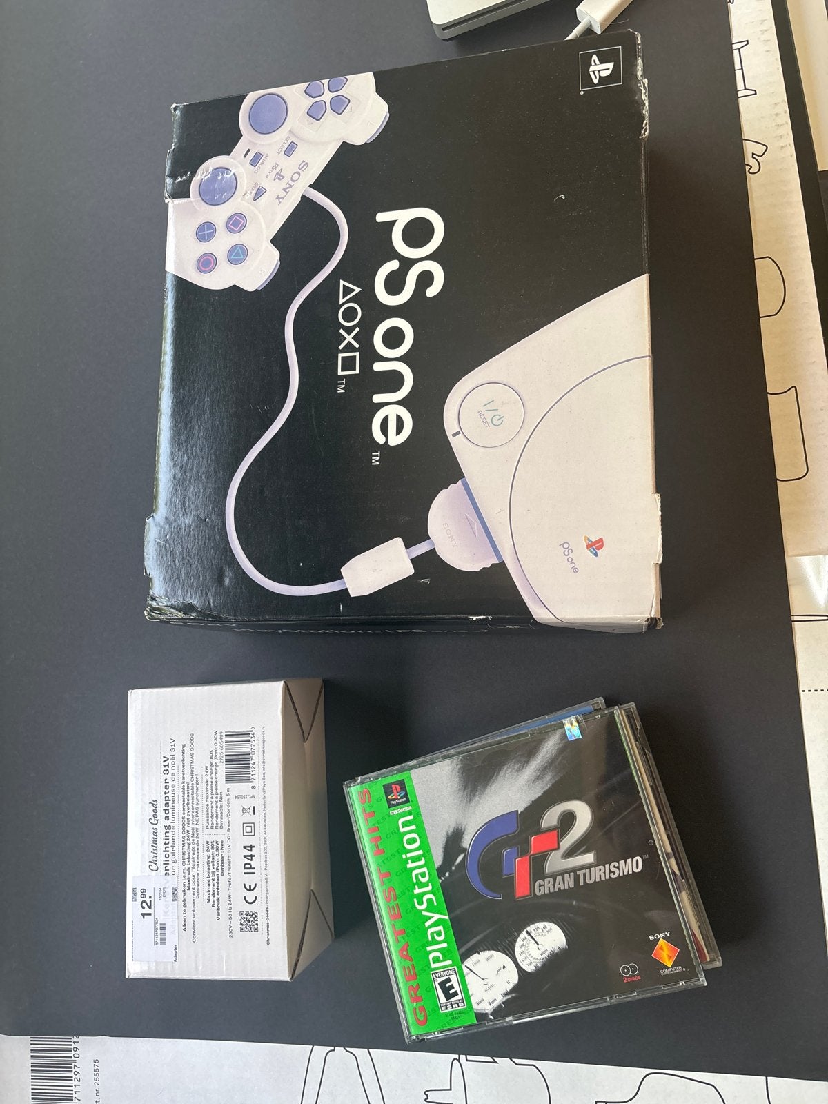PlayStation One in doos met 3 spellen: Gran Turismo 2, Tigge, Ophalen, Gebruikt, Met 1 controller, Met games