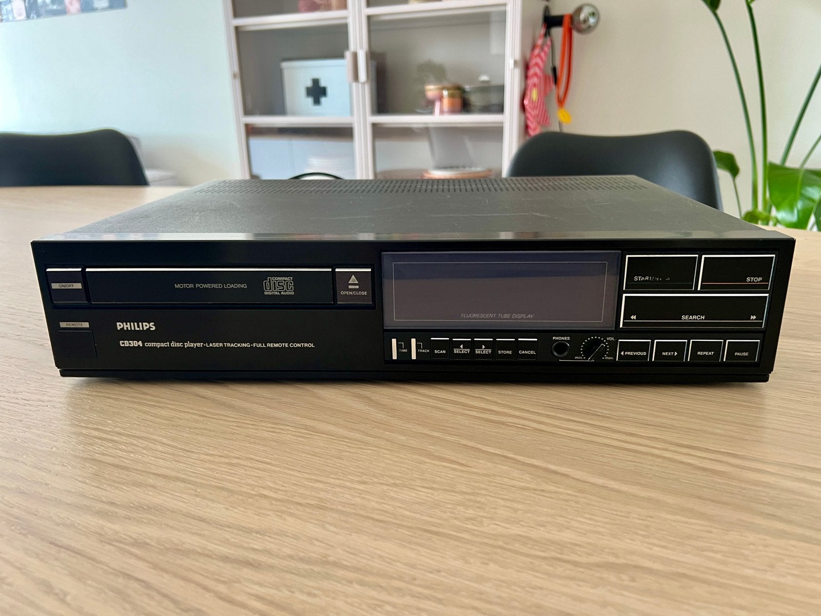 Philips CD304 cd speler, Ophalen of Verzenden, Niet werkend, Philips