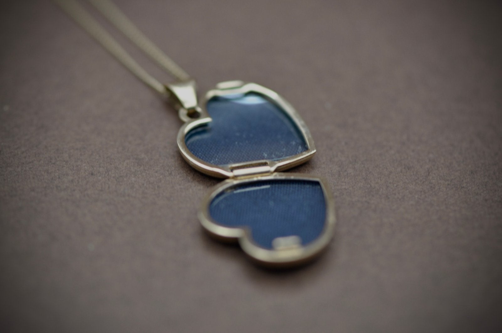 Vintage 9 karaat locket, Ophalen of Verzenden, Zo goed als nieuw, Nvt, Nvt