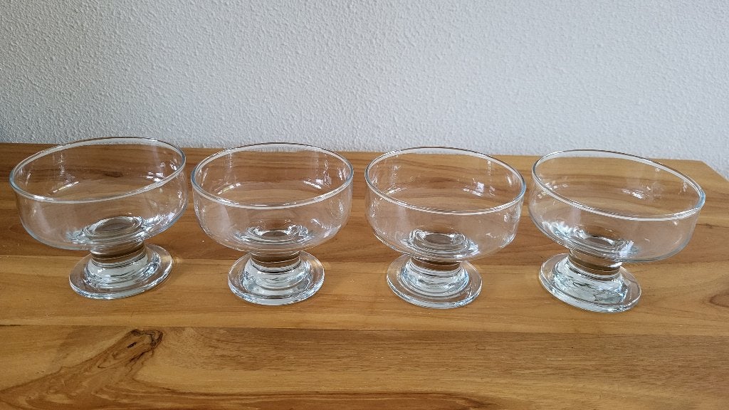 Set v 4 glazen ijscoupes dessertcoupes, Ophalen, Glas of Glazen, Effen, Glas