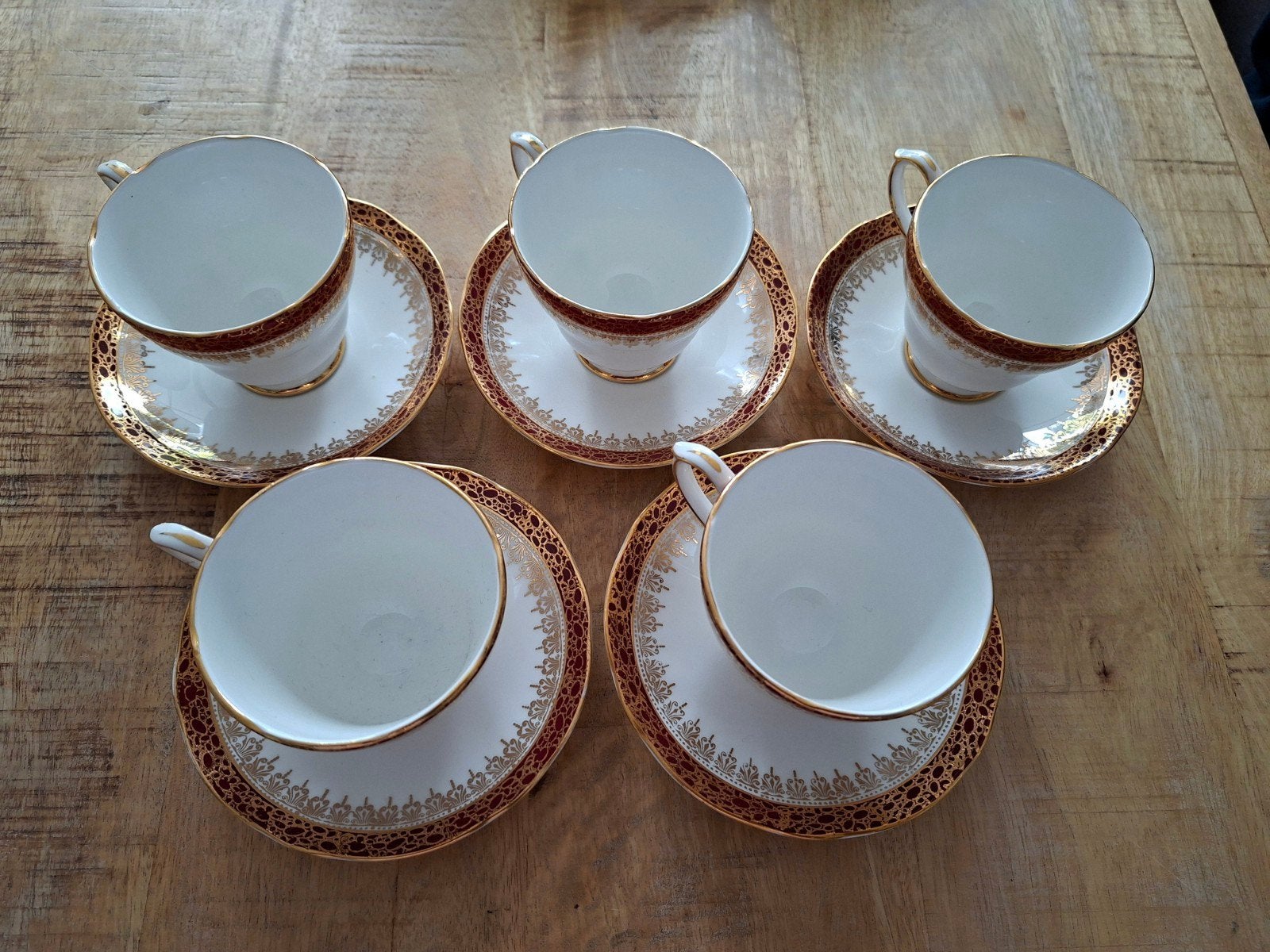Duchess Bone China 'Winchester' theekopjes en schotels, Antiek en Kunst, Antiek | Servies los, Ophalen of Verzenden
