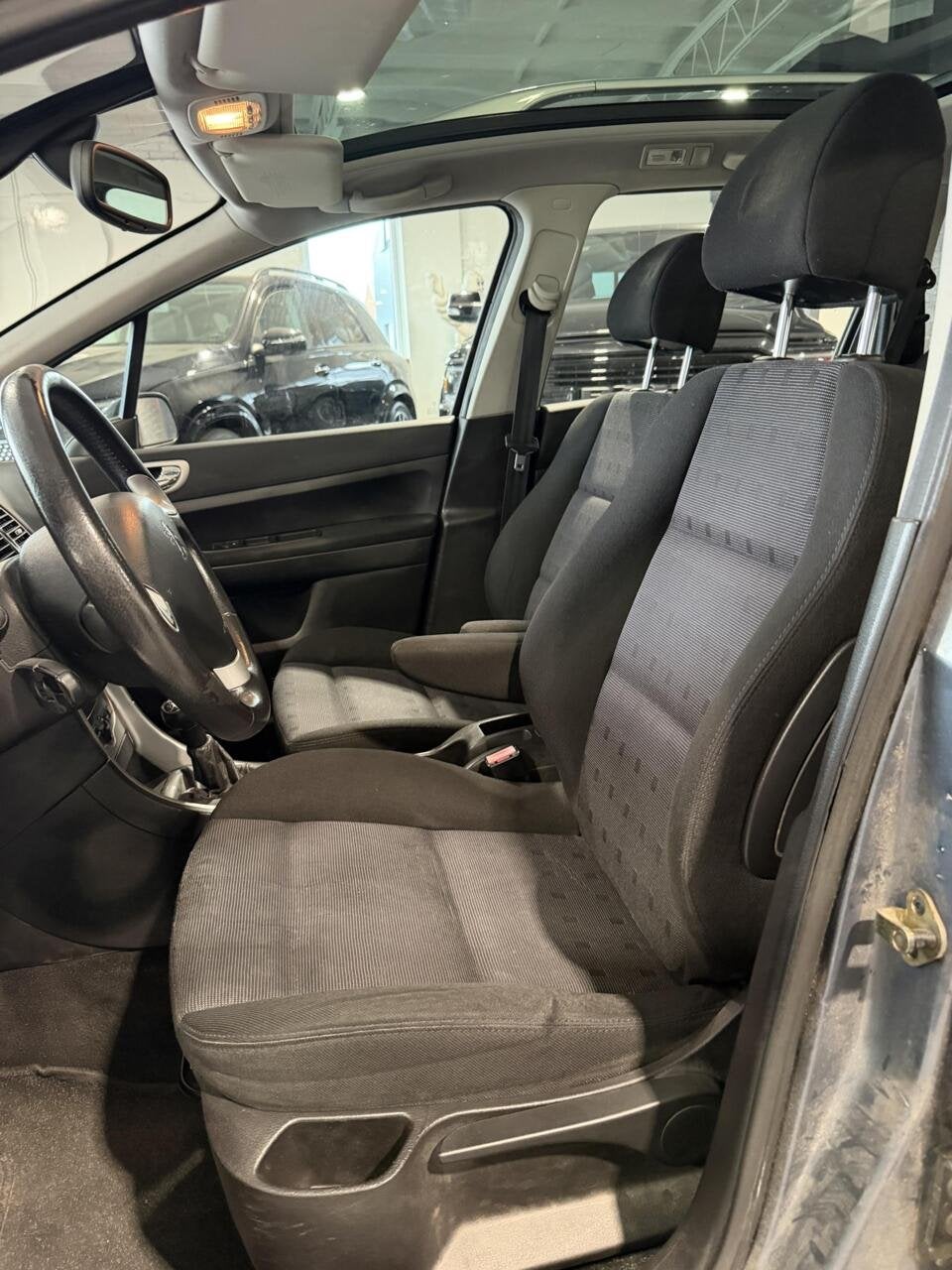 Peugeot 307 SW 1.6 16V Premium Airco Pano, 4 cilinders, Origineel Nederlands, Handgeschakeld, 695 kg