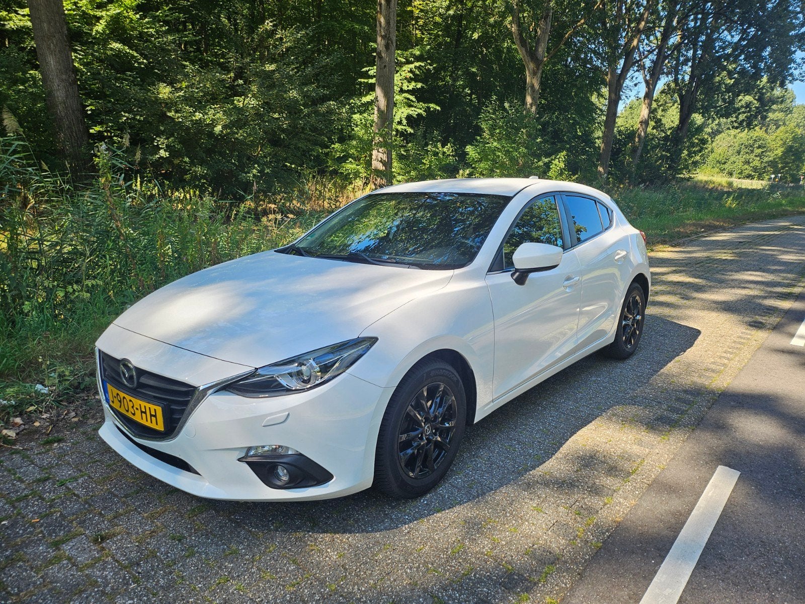 Mazda 3 2.0 Skyactiv-g 88KW HB 2015 Wit, Auto's, Mazda, Voorwielaandrijving, 1998 cc, 4 cilinders, Wit