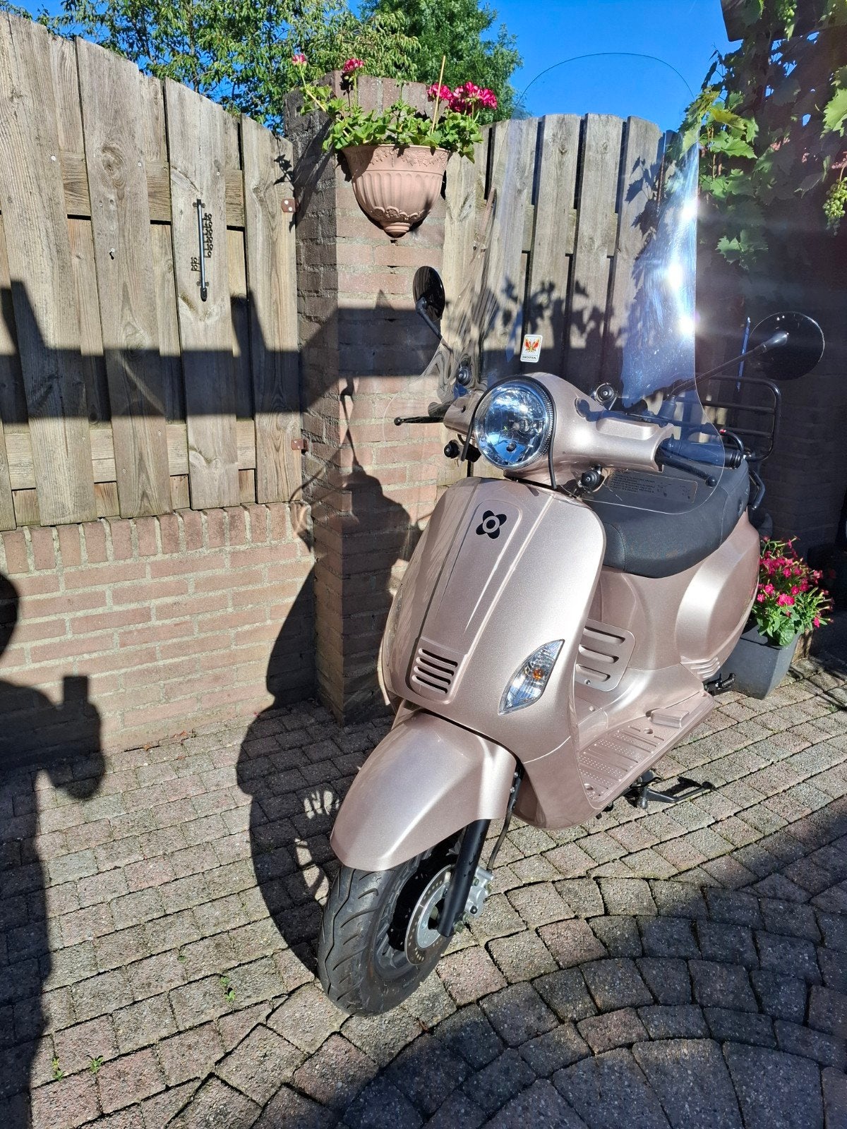Zeer mooie AGM scooter met weinig km's, Zo goed als nieuw, Benzine, Ophalen, Overige merken