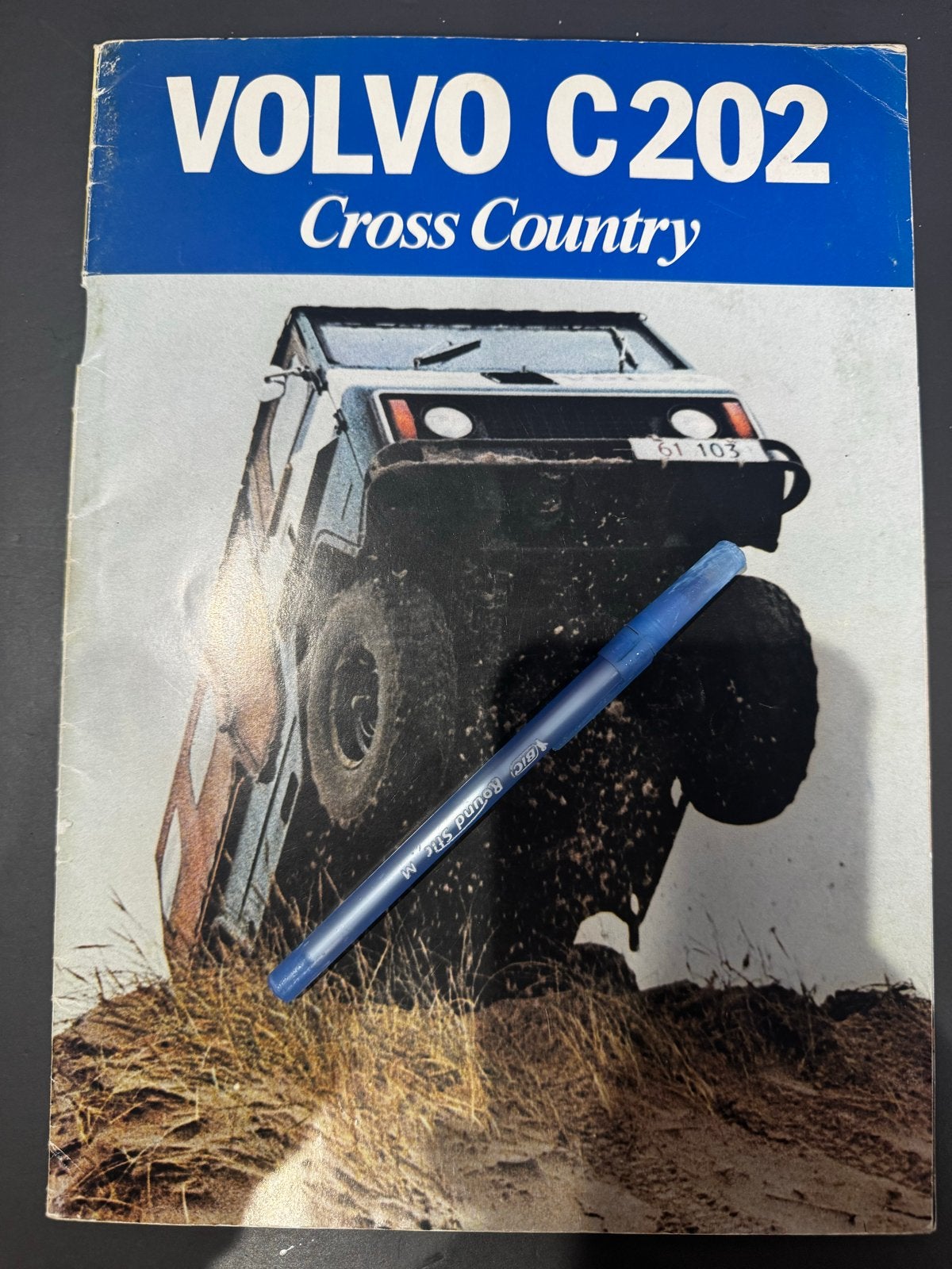 Zeldzame Volvo C202 verkoop Brochure Engelstalig), Ophalen of Verzenden, Gelezen, Volvo