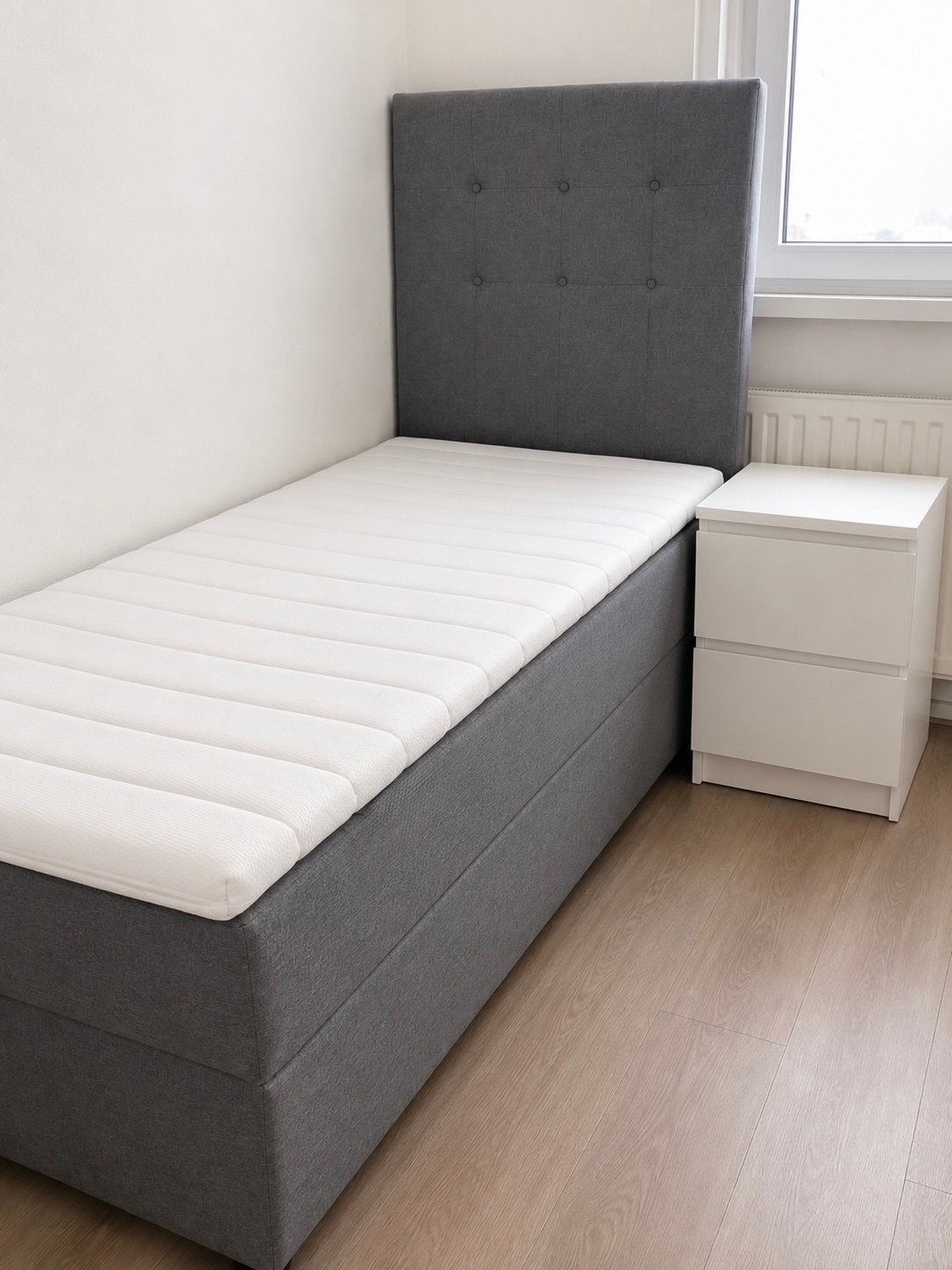 Eenpersoons boxspring met opbergruimte en hoofdbord, Ophalen, 90 cm, Eenpersoons, Zo goed als nieuw