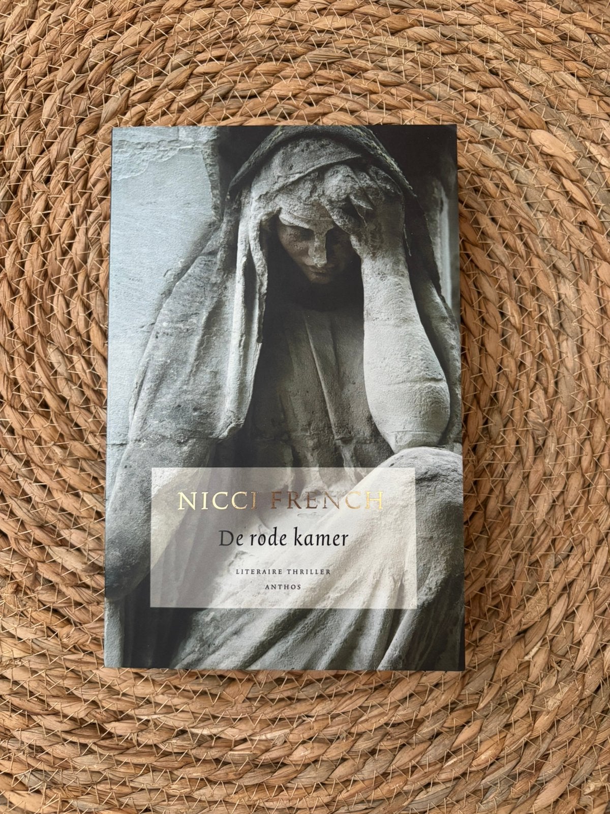 Boek de rode kamer - Nicci French, Boeken, Ophalen of Verzenden, Gelezen