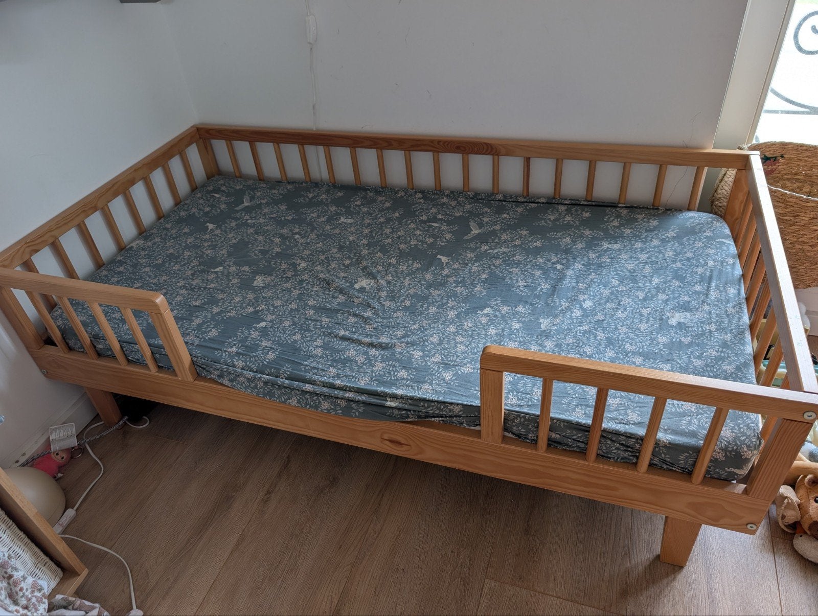 Houten kinderbed met matras en lattenbodem (70x140 cm), Gebruikt, 70 tot 85 cm, 140 tot 160 cm, Ophalen
