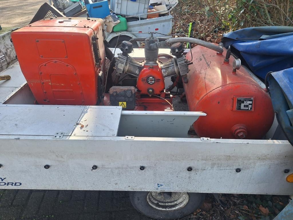 Diesel Compressor 10 Bar op geremde aanhanger, Doe-het-zelf en Verbouw, Compressors, Gebruikt, 6 tot 10 bar, 100 liter of meer