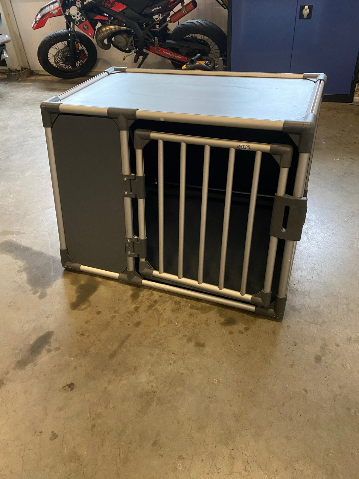 Trixie honden kennel auto bench autokennel, Ophalen, Zo goed als nieuw