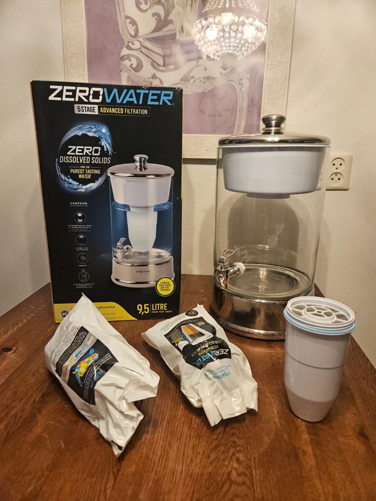 ZeroWater 9,5 Liter Waterfilter met Extra Filters, Ophalen of Verzenden, Zo goed als nieuw