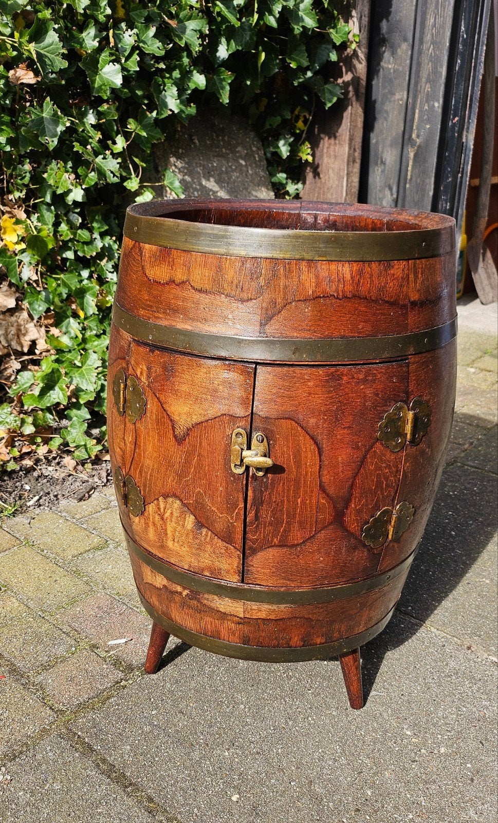 Wijnvat minibar., Ophalen, Zo goed als nieuw