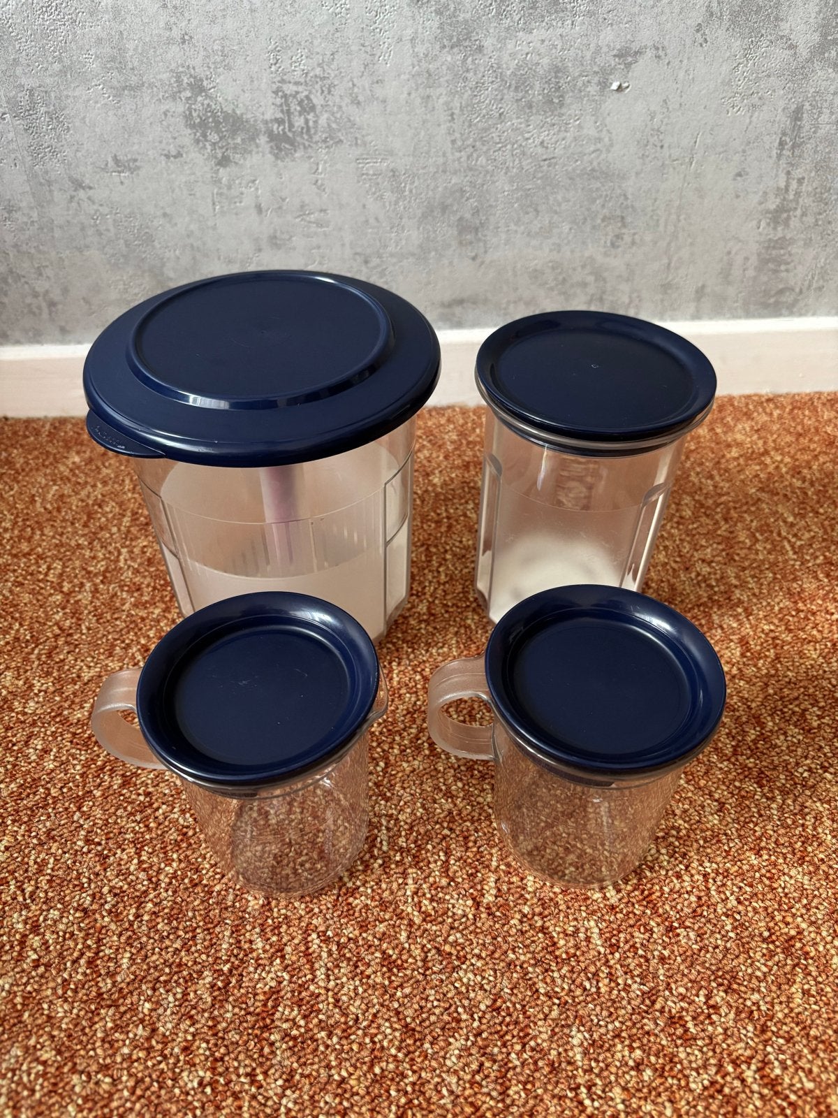 Tupperware | 2 zuurpotten en 2 schenkbekers, Bewaardoos, Blauw, Ophalen of Verzenden, Zo goed als nieuw