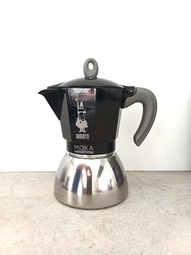 Bialetti Moka Induction zwart 6 kops percolator, Espresso apparaat, Gemalen koffie, Ophalen of Verzenden, Zo goed als nieuw