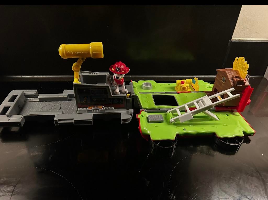 Paw Patrol Ride 'n rescue Marshall uitklapbare brandweerauto, Ophalen of Verzenden, Zo goed als nieuw