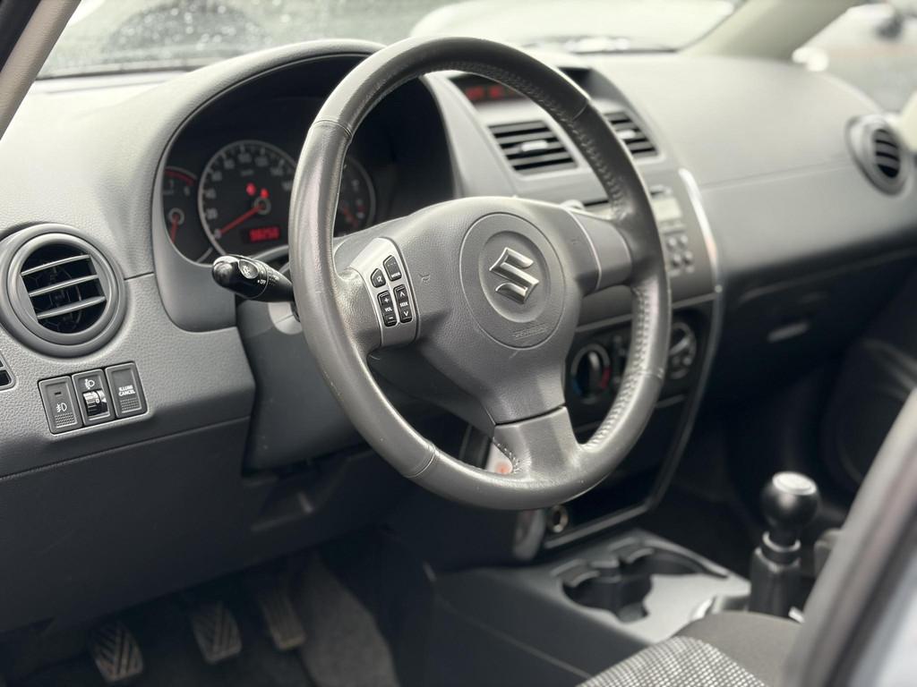 Suzuki SX4 1.6 Shogun Airco/Lichtmetaal/Spiegel v.w.!, Gebruikt, 4 cilinders, 49 €/maand, Origineel Nederlands