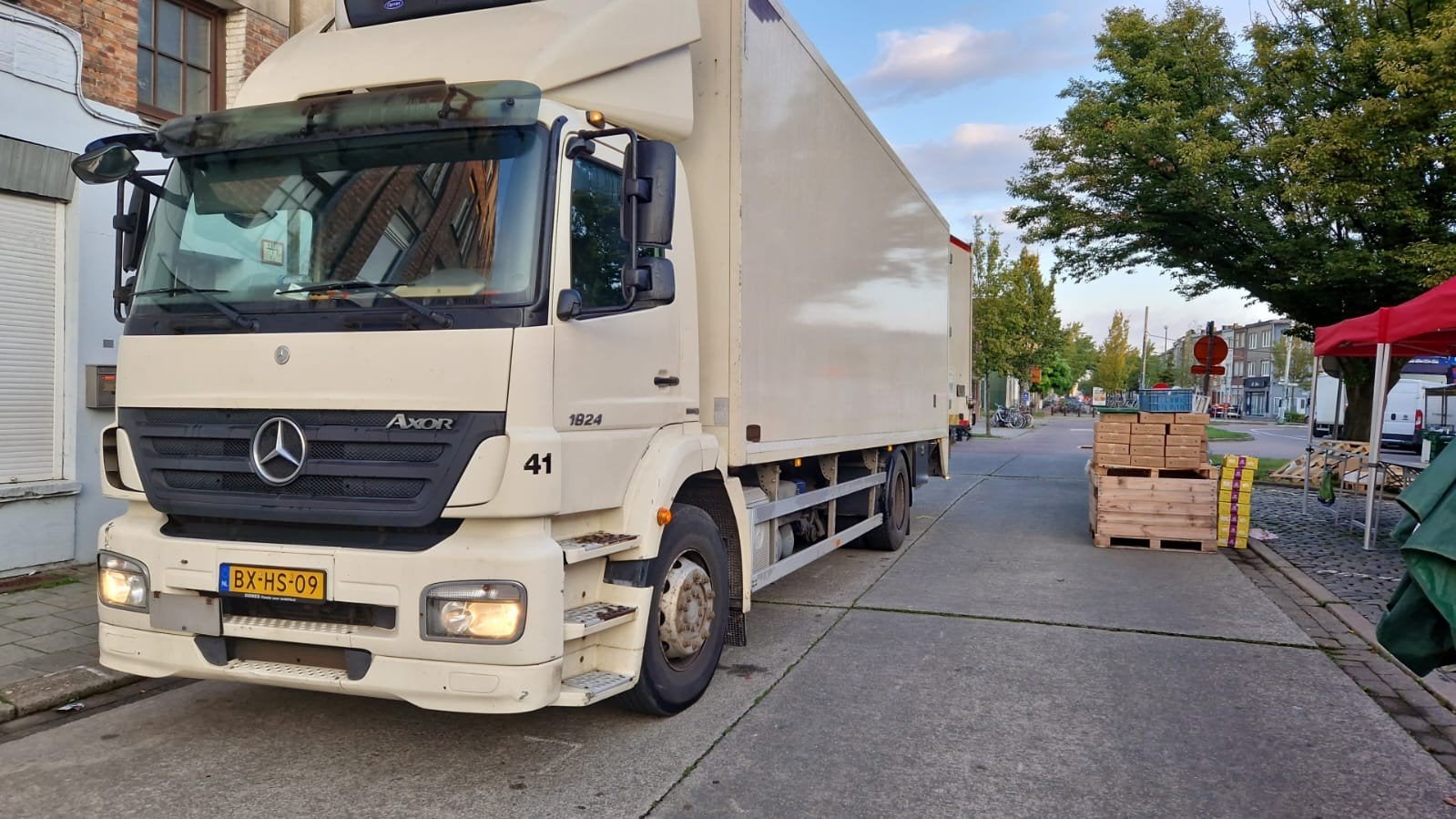 MERCEDES-BENZ AXOR 1824L BJ 2010, Auto's, Particulier, Te koop