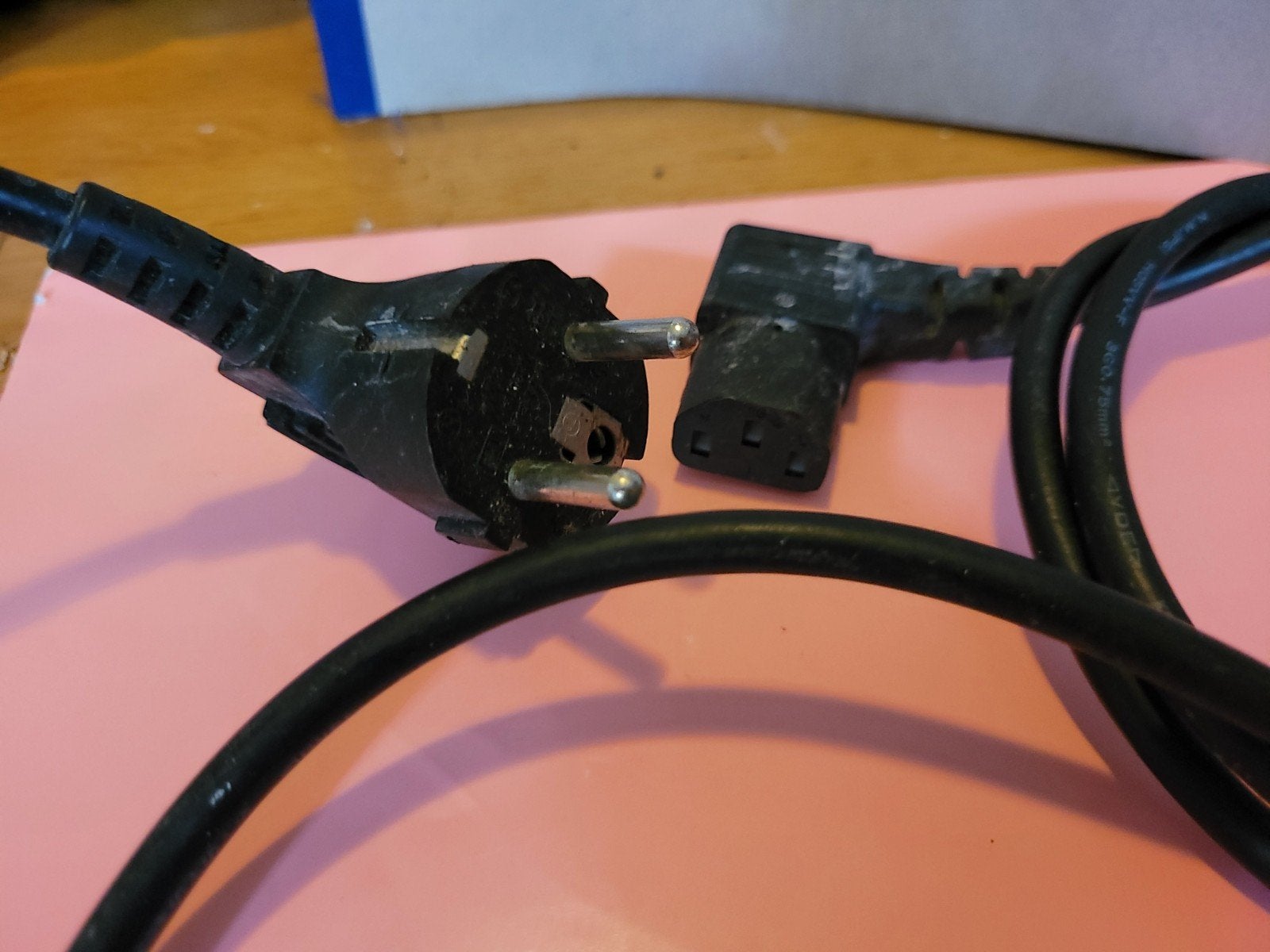 Stroomkabel met Schuko en C13 connector, Verzenden, Gebruikt, Kabel of Snoer
